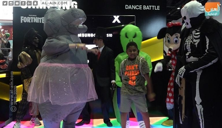 منى المري تفتتح معرض الشرق الأوسط للأفلام والقصص المصورة 