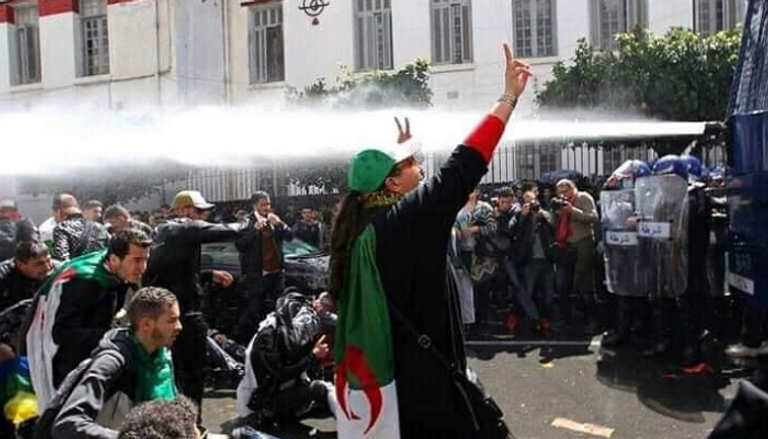مظاهرات في الجزائر رافضة لرموز نظام بوتفليقة