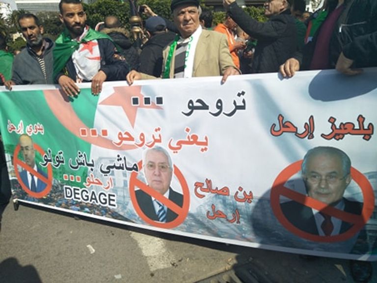 مظاهرات حاشدة بالجزائر في الجمعة الثامنة رافضة تولي بن صالح رئاسة الدولة مؤقتاً