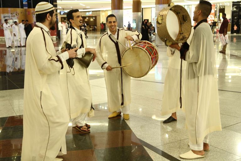 عرض فنون التراث المغربي الأصيل للجمهور في أبوظبي ودبي