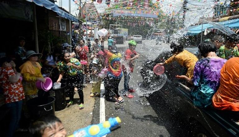 مظاهر احتفالات تايلاند بالسنة البوذية