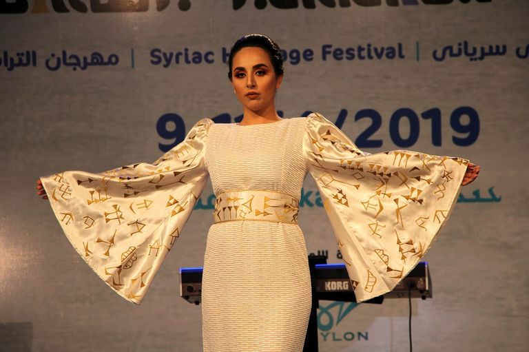 مكونات العراق تشارك المسيحيين احتفالاتهم بأعياد أكيتو في أربيل