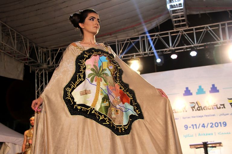 مكونات العراق تشارك المسيحيين احتفالاتهم بأعياد أكيتو في أربيل