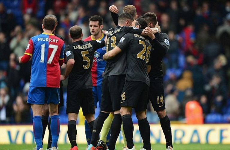 ستيفن جيرارد قائد ليفربول السابق