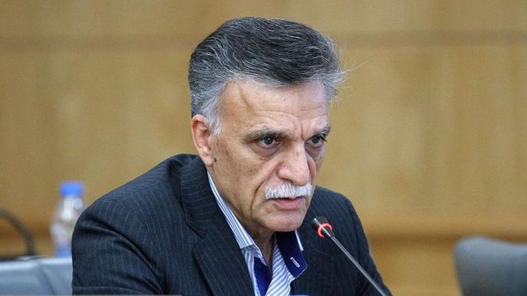 غلام رضا ميري أحد حقول الزعفران في إيران - أرشيفية