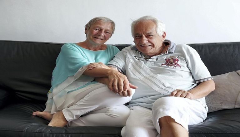 البريطاني جون فيلتون وزوجته الألمانية قررا البقاء في الإمارات بعد التقاعد الإمارات وجهة مفضلة للبريطانيين بدلا من الاتحاد الأوروبي