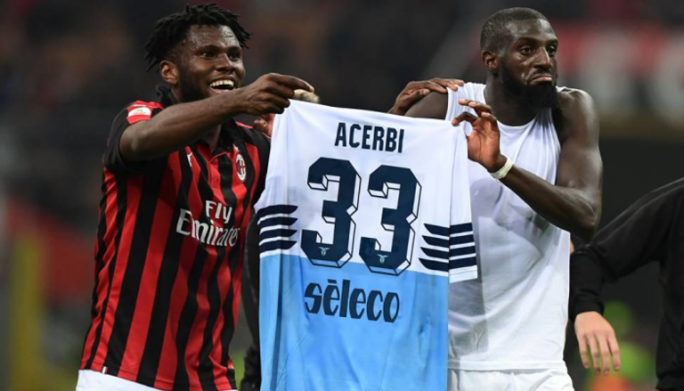 فرانك كيسي وتيمو باكايوكو لاعبي ميلان الإيطالي