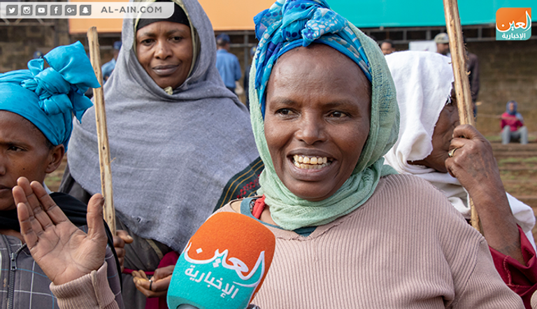 صورة لمواطنين إثيوبيين ينظفون الساحات العامة