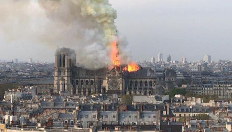 تضامن عالمي مع فرنسا بعد حريق كاتدرائية نوتردام