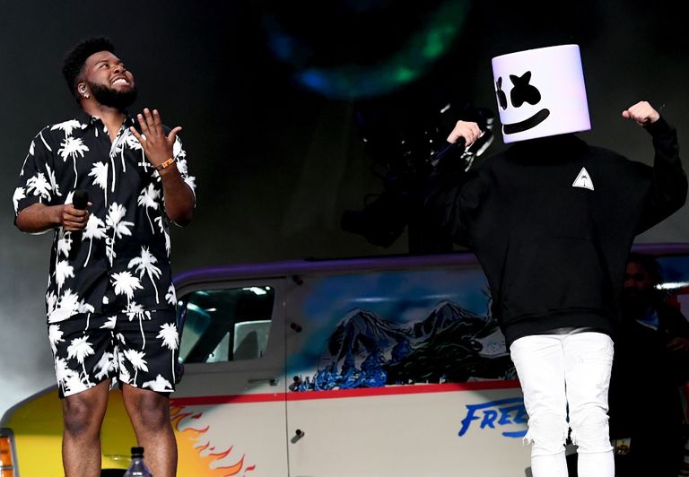 الفنان الكولومبي جي بالفين المعروف في أوساط موسيقى الريجي تون