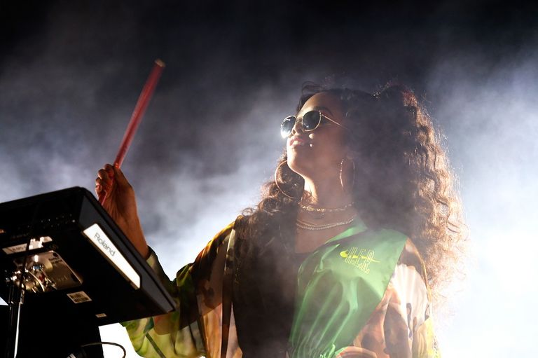 الفنان الكولومبي جي بالفين المعروف في أوساط موسيقى الريجي تون