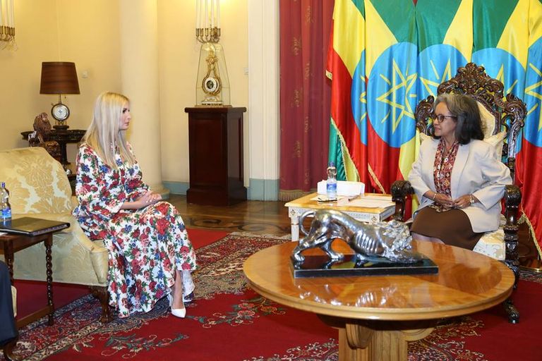 ابنة الرئيس الأمريكي على هامش زيارتها لإثيوبيا إيفانكا ترامب خلال لقائها رئيس الوزراء الإثيوبي