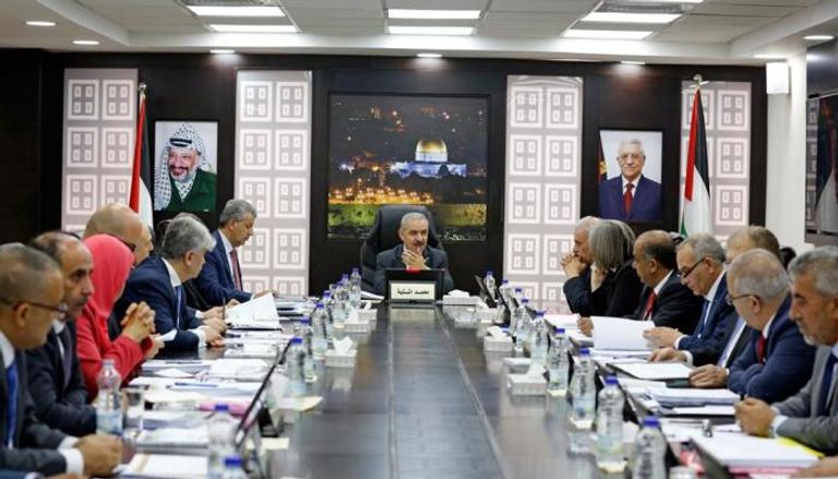 الحكومة الفلسطينية الجديدة برئاسة محمد اشتيه