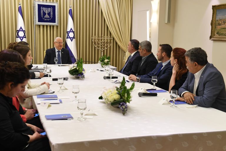 جانب من مشاورات ريفلين اليوم