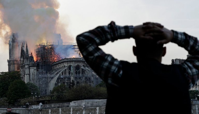 صدمة الفرنسيين نتيجة الحريق