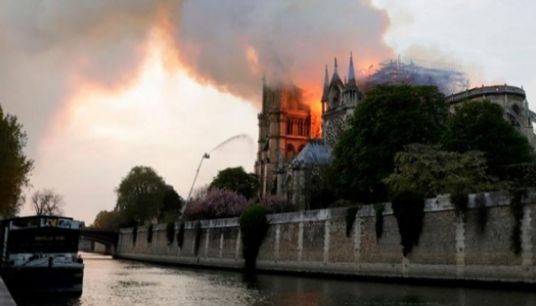 حريق كاتدرائية نوتردام الفرنسية