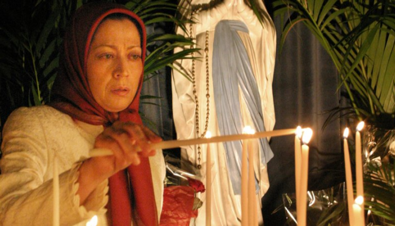 رجوي زعيمة المقاومة الإيرانية تتضامن مع فرنسا بعد حريق نوتردام