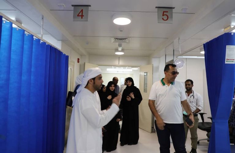 وفد "الأمومة والطفولة" الإماراتي يزور مستشفى الشيخ خليفة بأرخبيل سقطرى