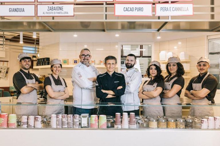 أحد أطباق مطعم الآيس كريم في روما