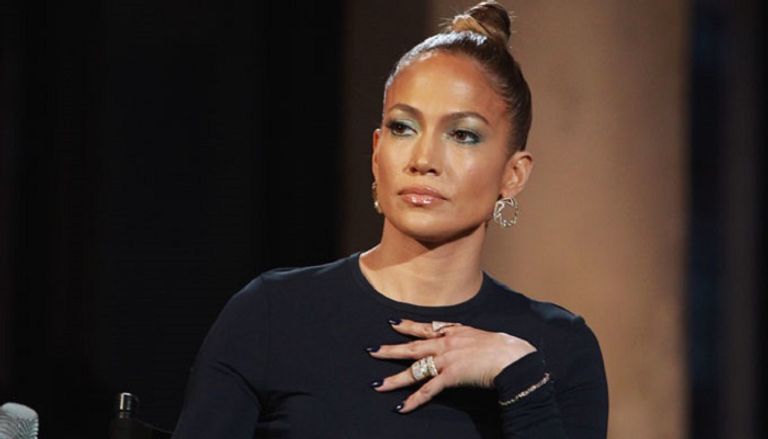 سلمى حايك واحدة من أهم المتبرعين من المشاهير لضحايا الكوارث الطبيعية