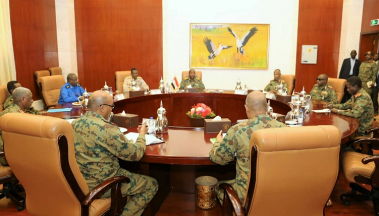 أول اجتماع للمجلس العسكري الانتقالي في السودان