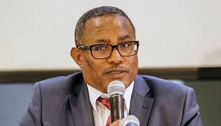 وزير الدفاع الإثيوبي لما مجرسا وعائشة محمد وزيرة تنمية المدن