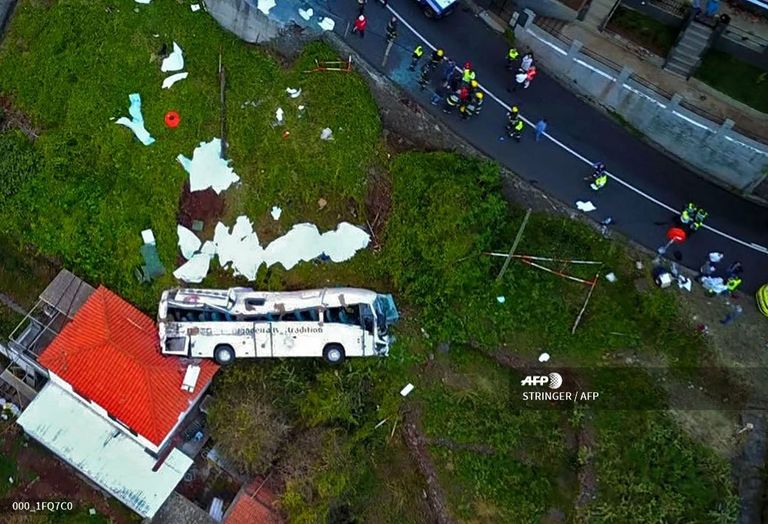 مصرع 28 شخصا في حادث حافلة سياحية بالبرتغال