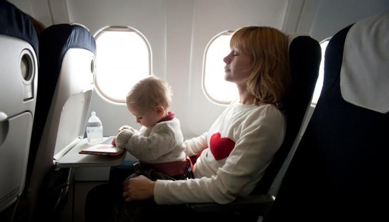 شركة طيران تفرض رسوما إضافية على الأطفال الرضع
