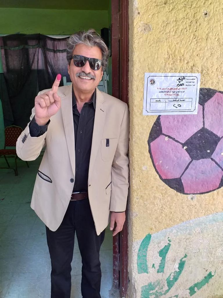 الفنانة سميرة أحمد.