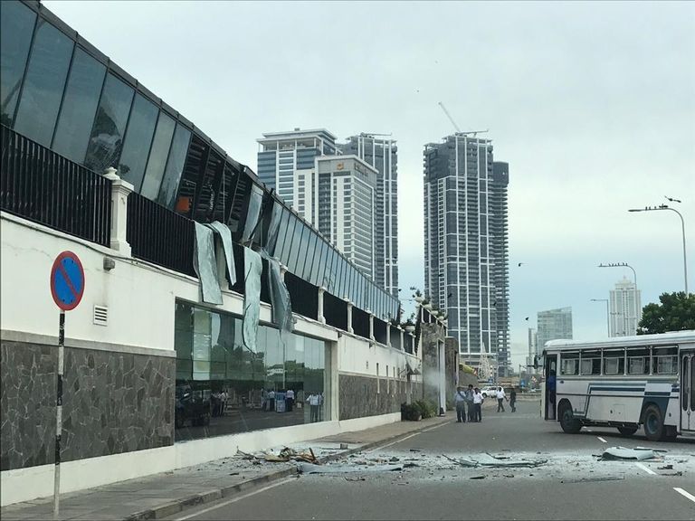 انفجارات بكنيستين وفندقين بسريلانكا