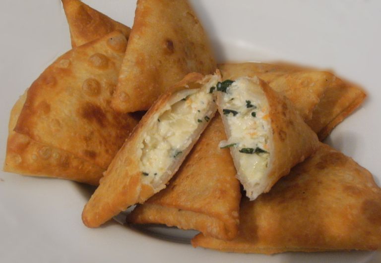 السمبوسة بالجبن طريقة عمل السمبوسة