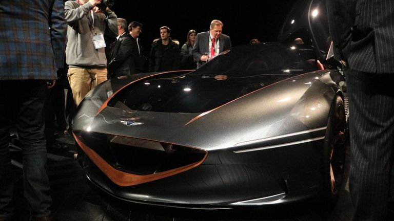 طراز أسينشيا Essentia