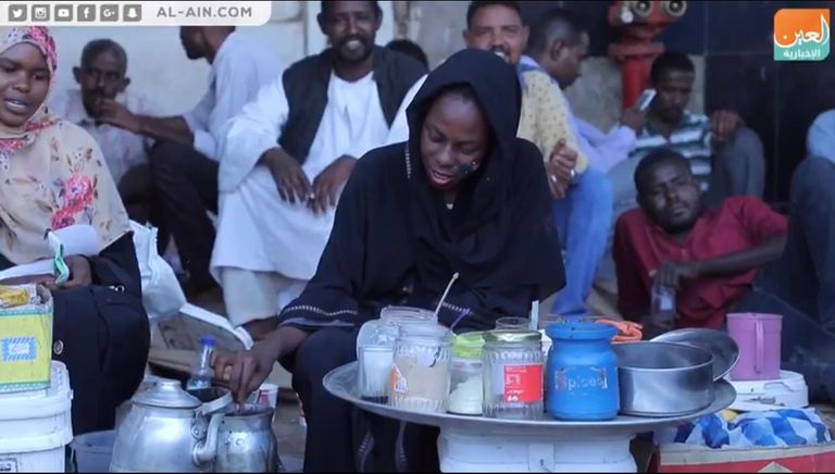باعة متجولون في مكان اعتصام السودانيين