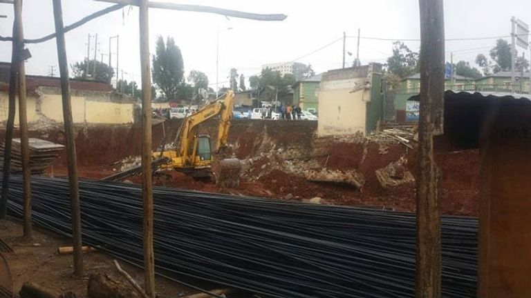 المبنى الذي يشيد في منطقة الانهيار الأرضي