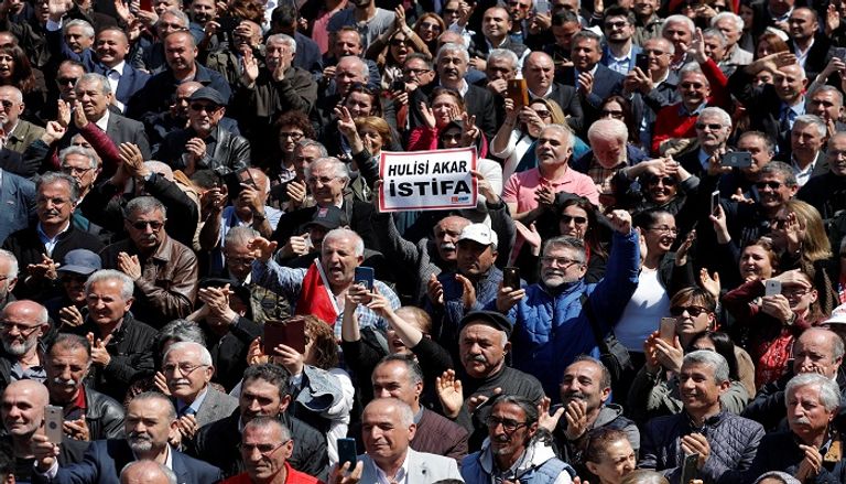 آلاف الأتراك تظاهروا تنديداً بالاعتداء على كليجدار أوغلو