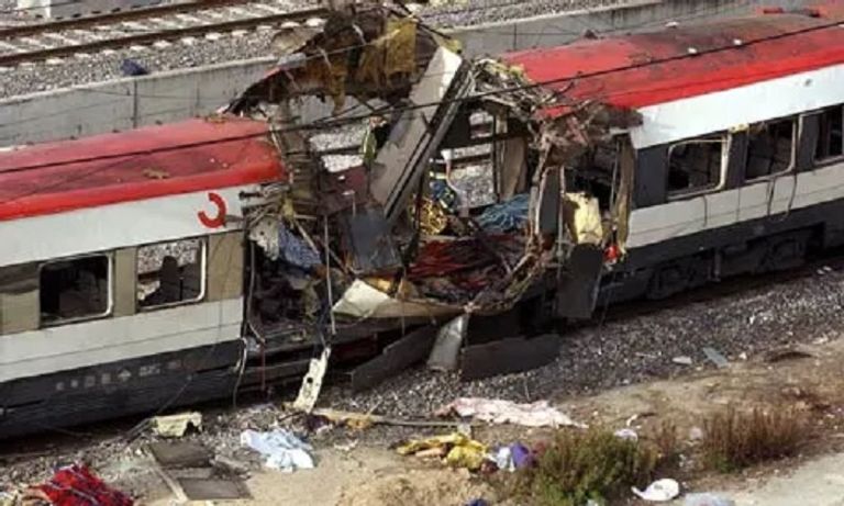 قوات سريلانكية تفرض طوقا أمنيا حول أحد مواقع التفجيرات