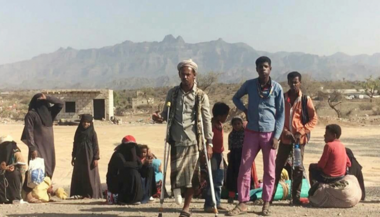 أسرة نازحة من قرى العود اليمنية
