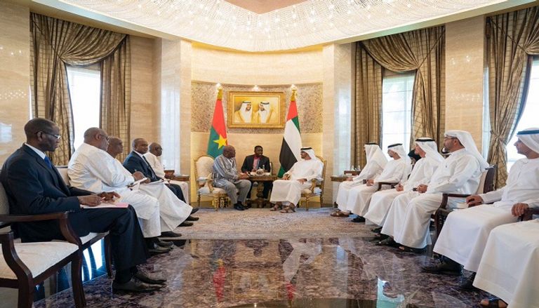 استقبال الشيخ محمد بن زايد آل نهيان رئيس بوركينا فاسو الشيخ محمد بن زايد آل نهيان خلال استقبال رئيس بوركينافاسو