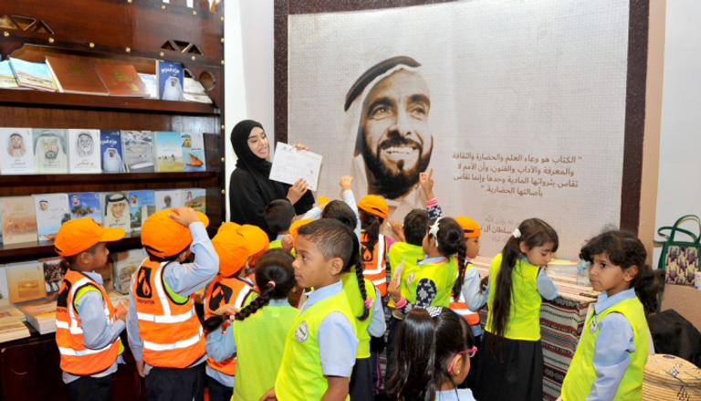 نادي تراث الإمارات في معرض أبوظبي للكتاب