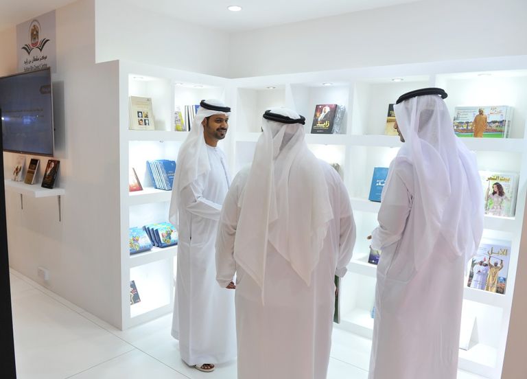 حفل توقيع لإصدار جديد لمركز سلطان بن زايد في "أبوظبي للكتاب"