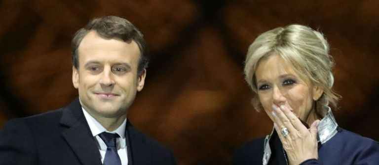 بريجيت ماكرون خلال عملها بالتدريس قبل أن تصبح السيدة الأولى