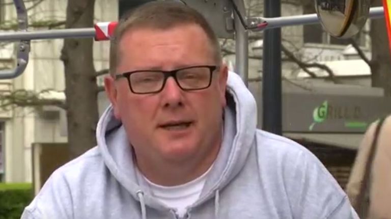 بريطاني يأمل في أن تصبح عربة "توك توك" يملكها الأسرع في العالم