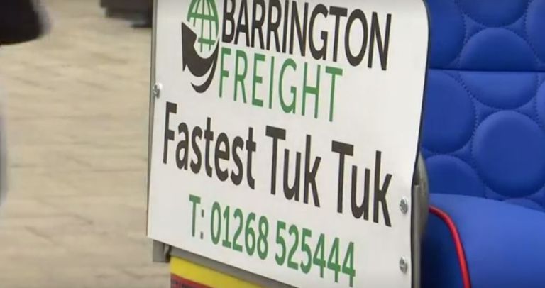 بريطاني يأمل في أن تصبح عربة "توك توك" يملكها الأسرع في العالم