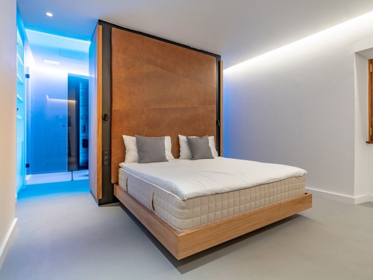 منارة فارو بونتا كومبليدا الإسبانية