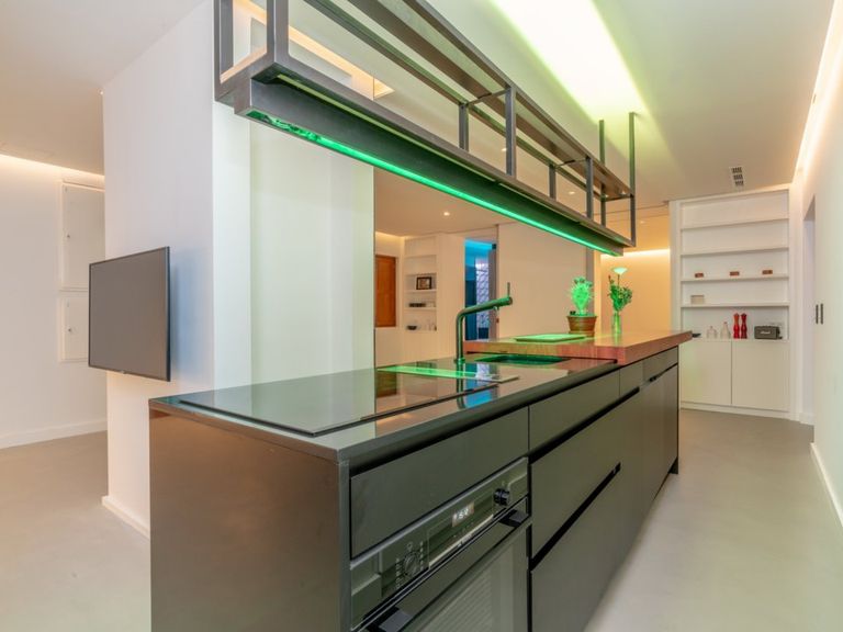 منارة فارو بونتا كومبليدا الإسبانية