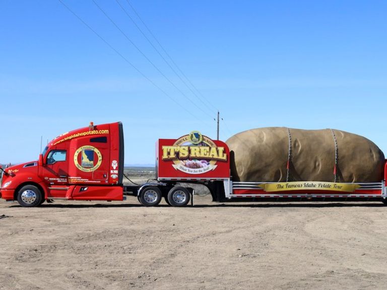 منزل البطاطس من الخارج