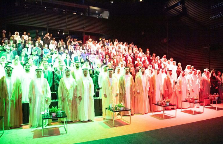 جانب من تكريم الفائزين بجائزة الشيخ زايد للكتاب