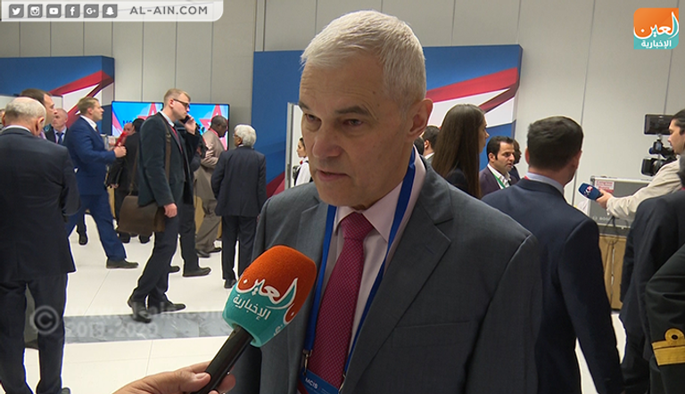 الجنرال المتقاعد قسطنطين سيفكوف جانب من أعمال منتدى موسكو الثامن للأمن الدولي