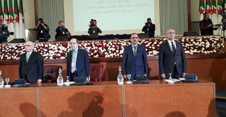 ندوة التشاور الوطني بالجزائر قضايا الفساد تطغى على أحداث أسبوع الجزائر