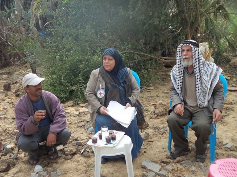 الفلسطينية آمال العويني